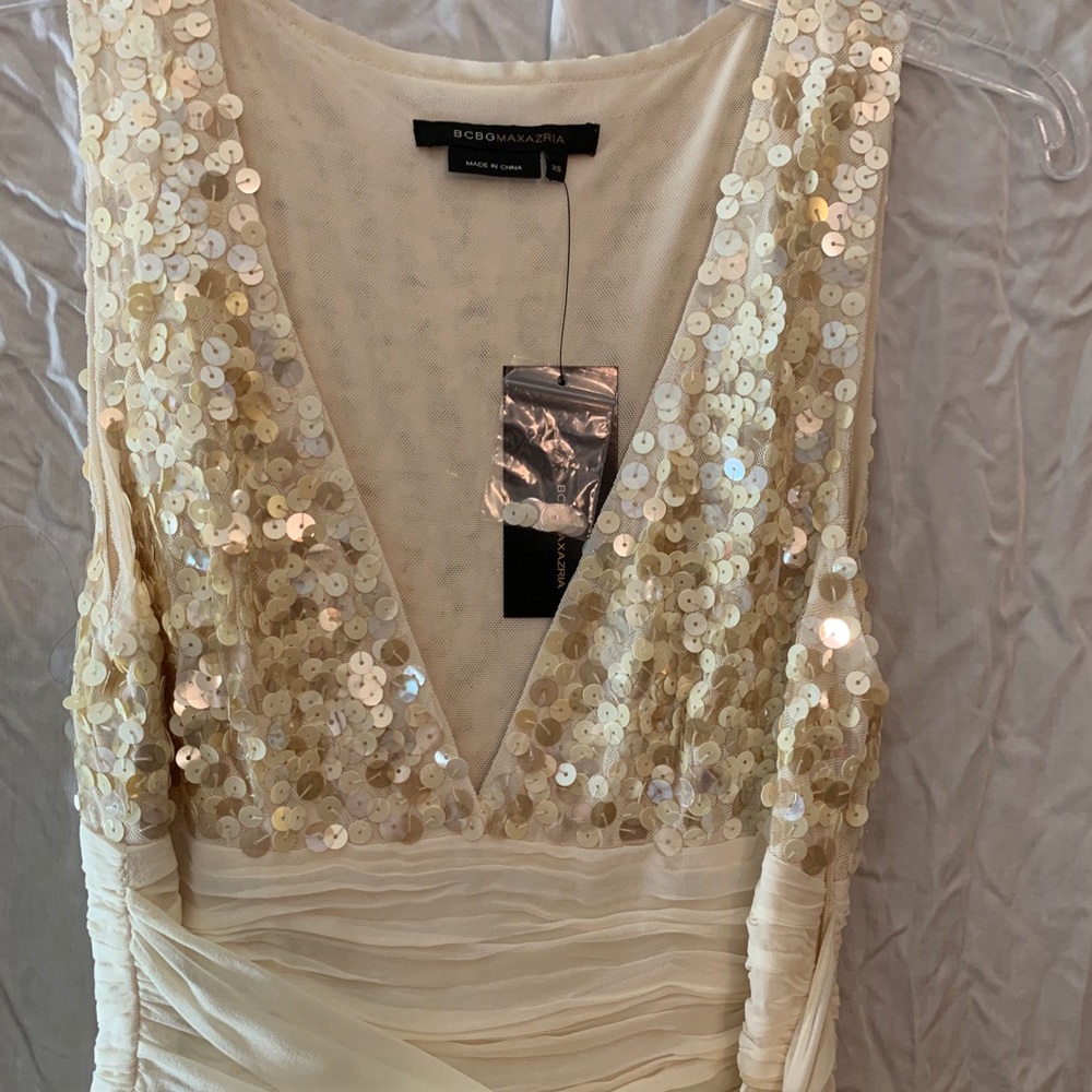 BCBGMAXAZRIA SEQUINED DRESS SIZE XS